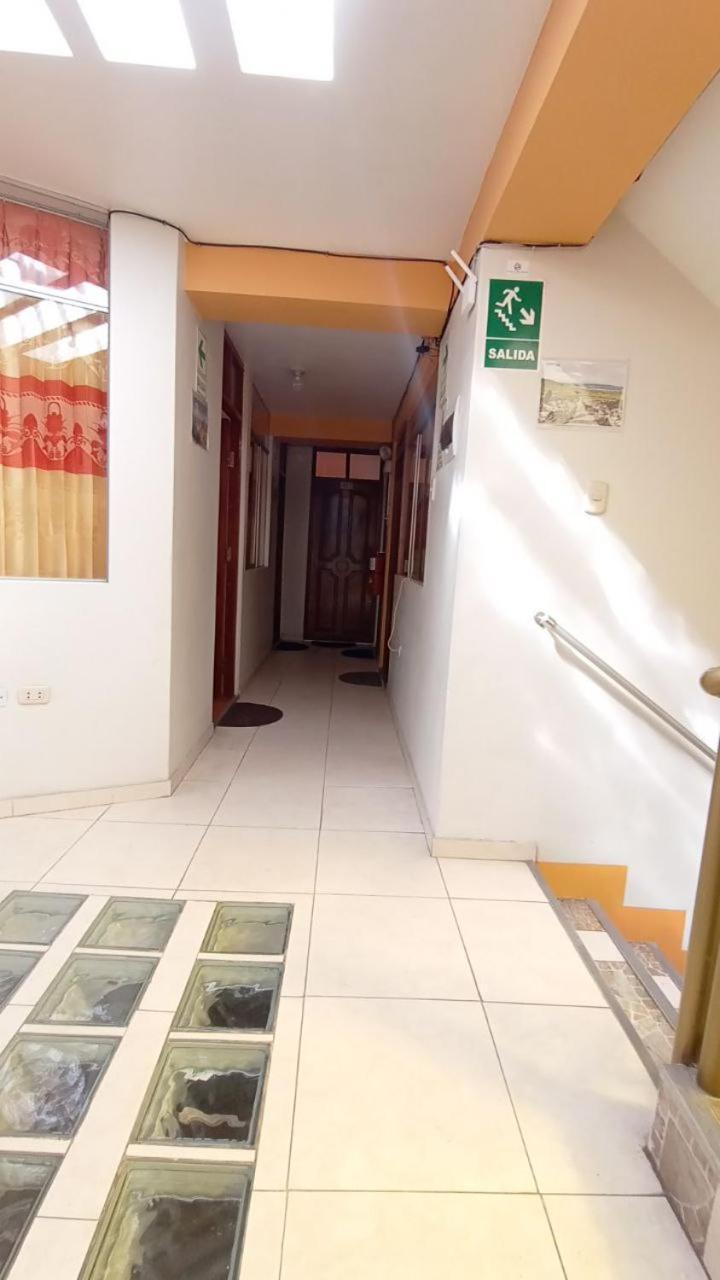 Hostal Acuarius Puno Eksteriør billede