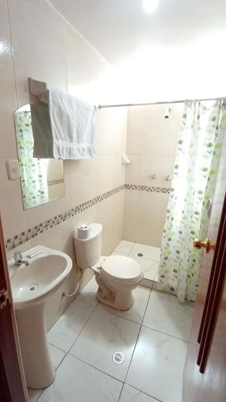 Hostal Acuarius Puno Eksteriør billede