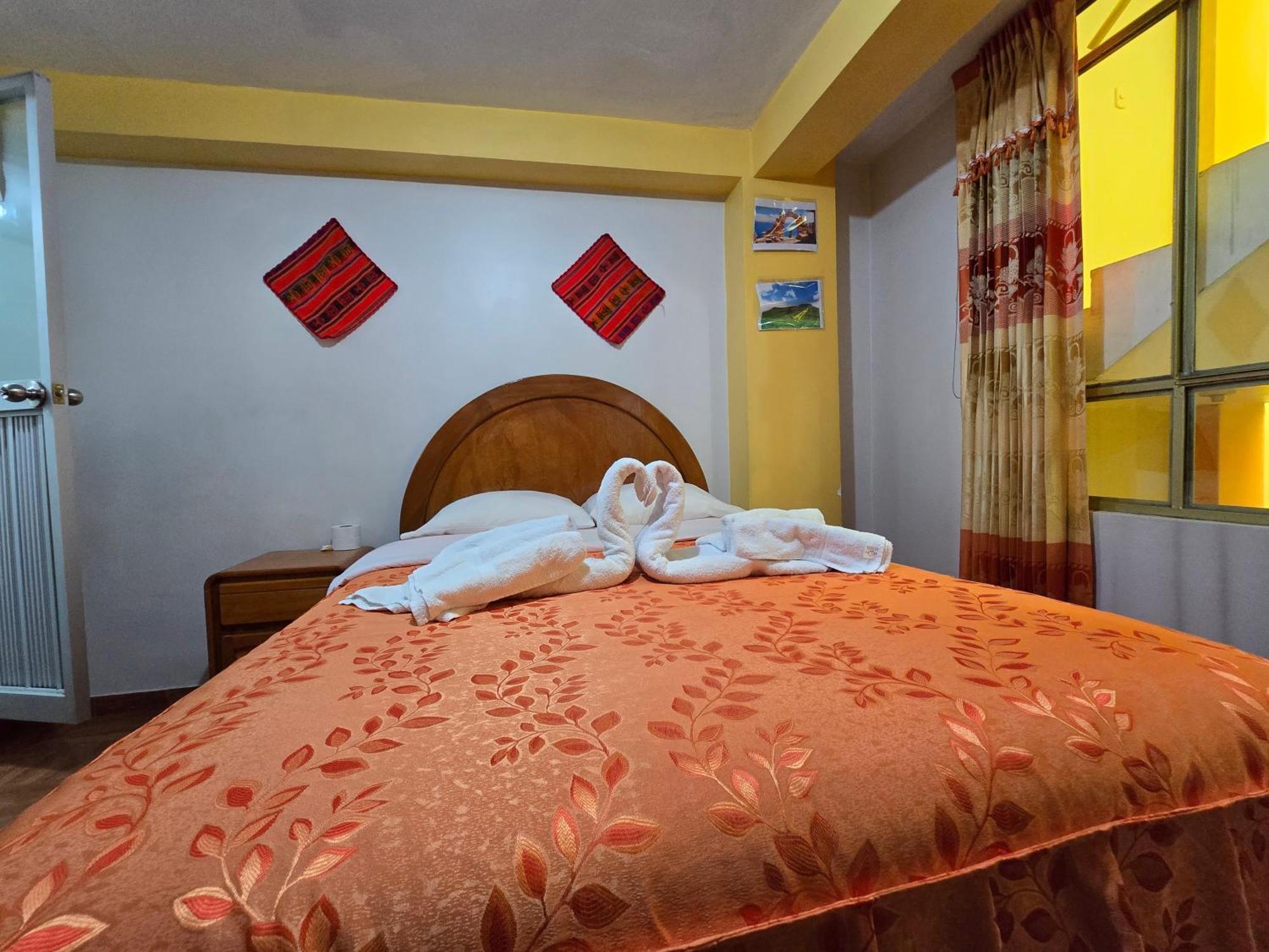 Hostal Acuarius Puno Eksteriør billede