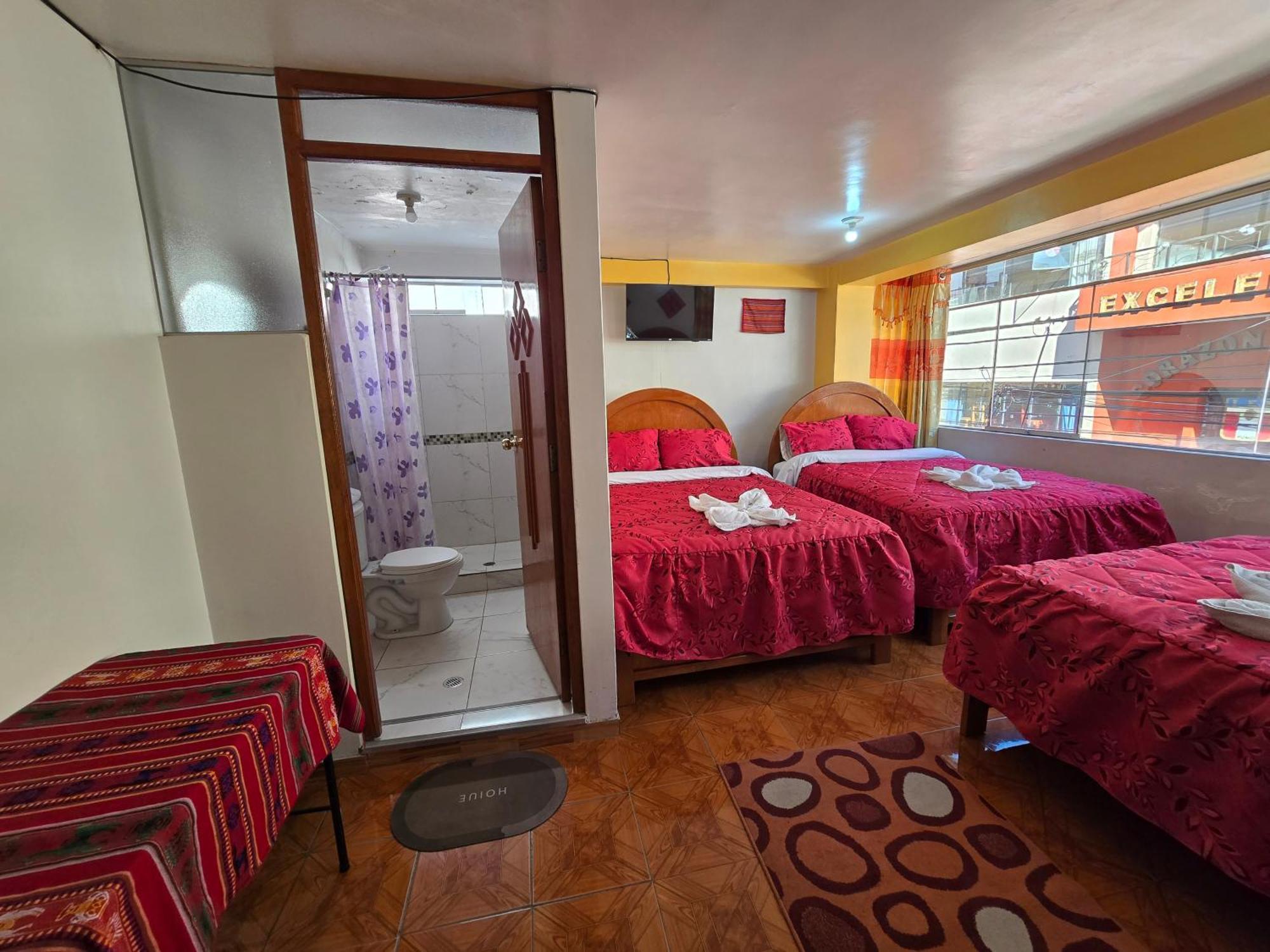 Hostal Acuarius Puno Eksteriør billede