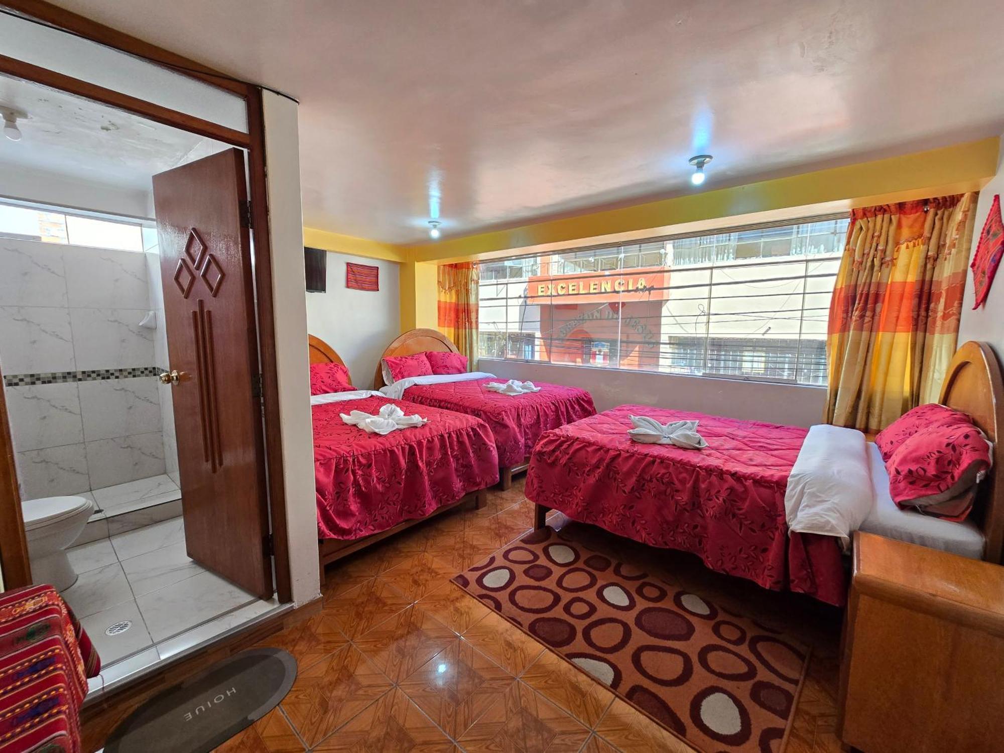 Hostal Acuarius Puno Eksteriør billede